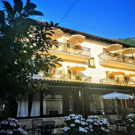 Albergo Al Pescatore Бренцоне-суль-Гарда Екстер'єр фото