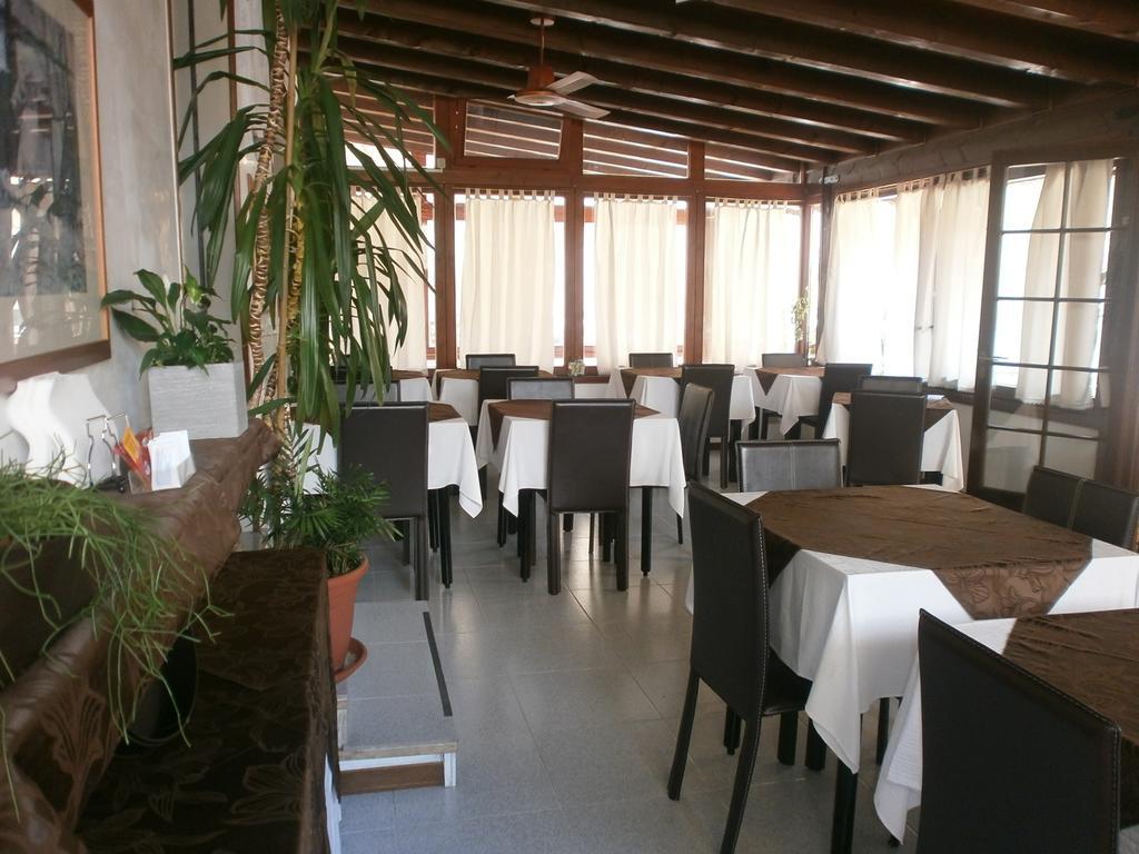 Albergo Al Pescatore Бренцоне-суль-Гарда Екстер'єр фото