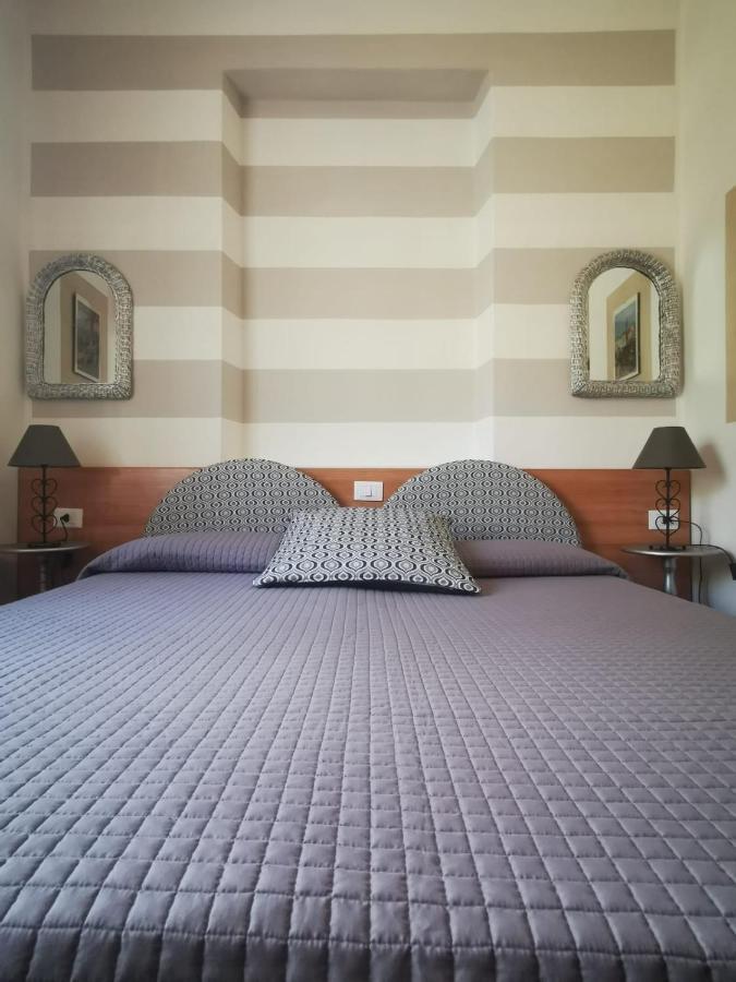 Albergo Al Pescatore Бренцоне-суль-Гарда Екстер'єр фото